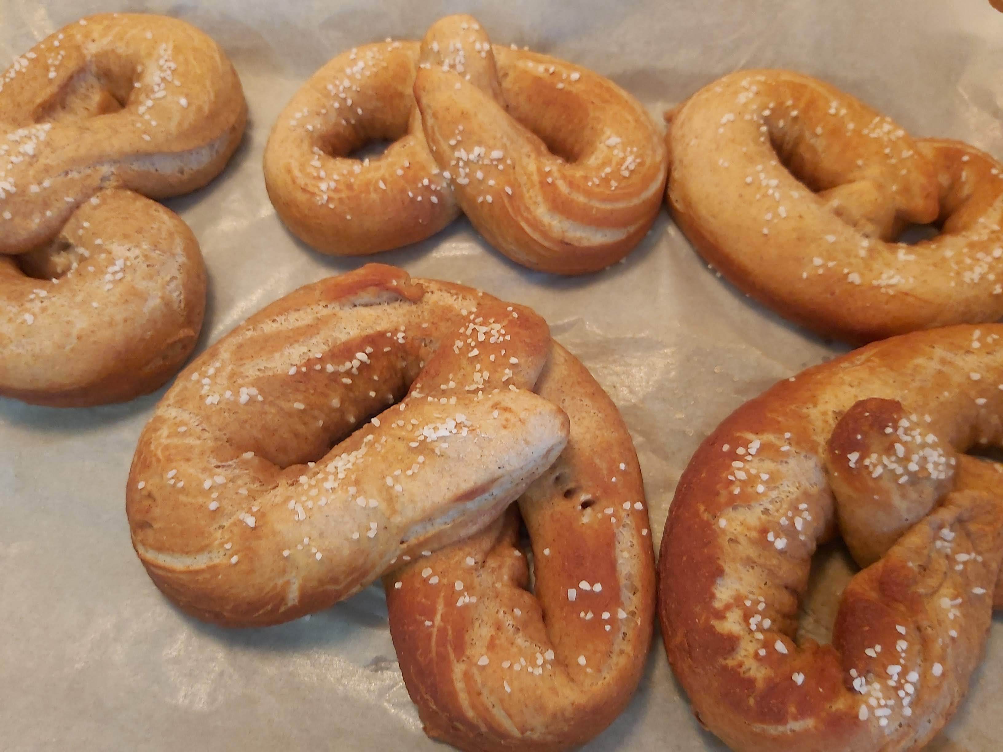 des bretzels frais